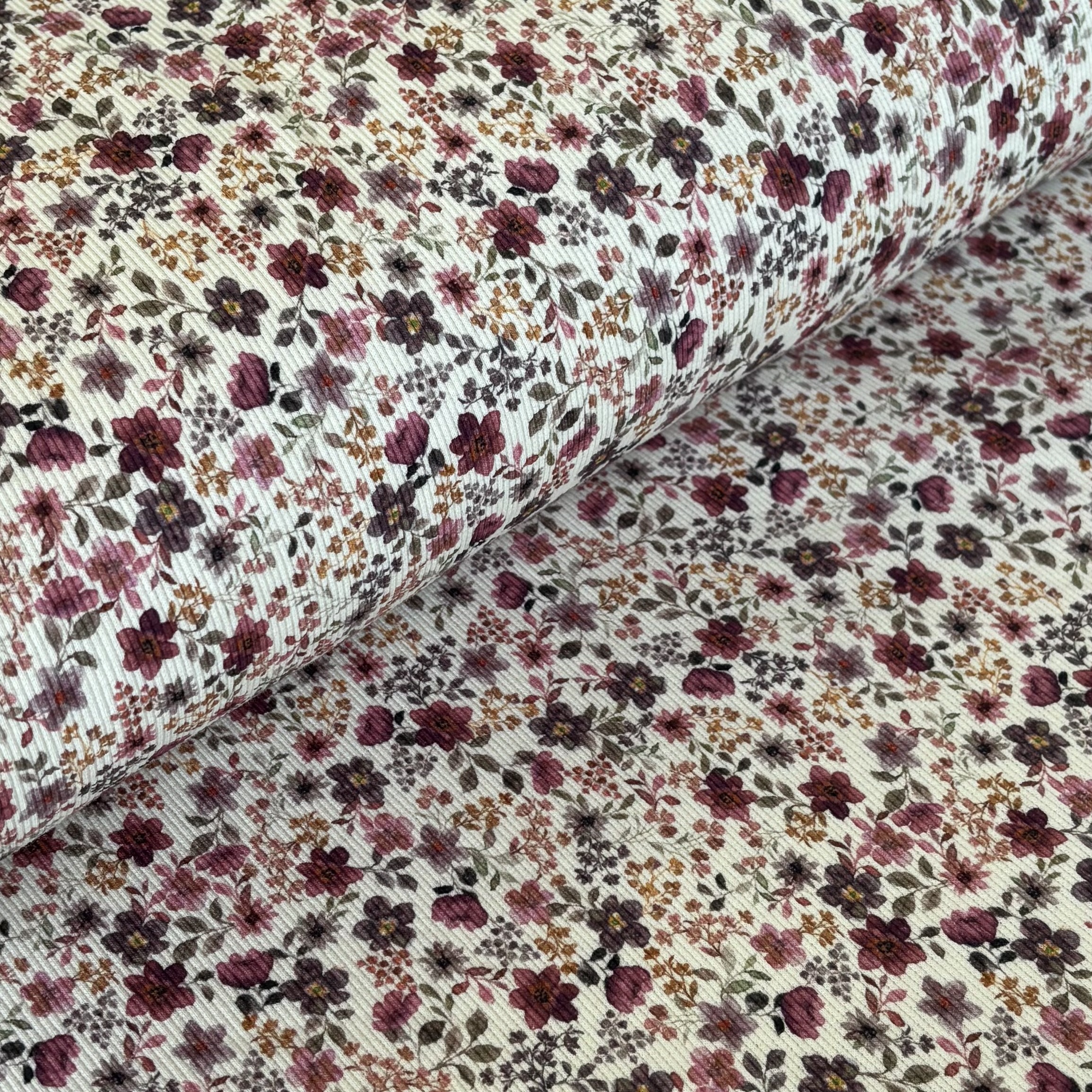 Jersey Rippenjersey mit kleinen Blumen