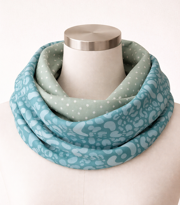 Jersey türkis mit Leomuster