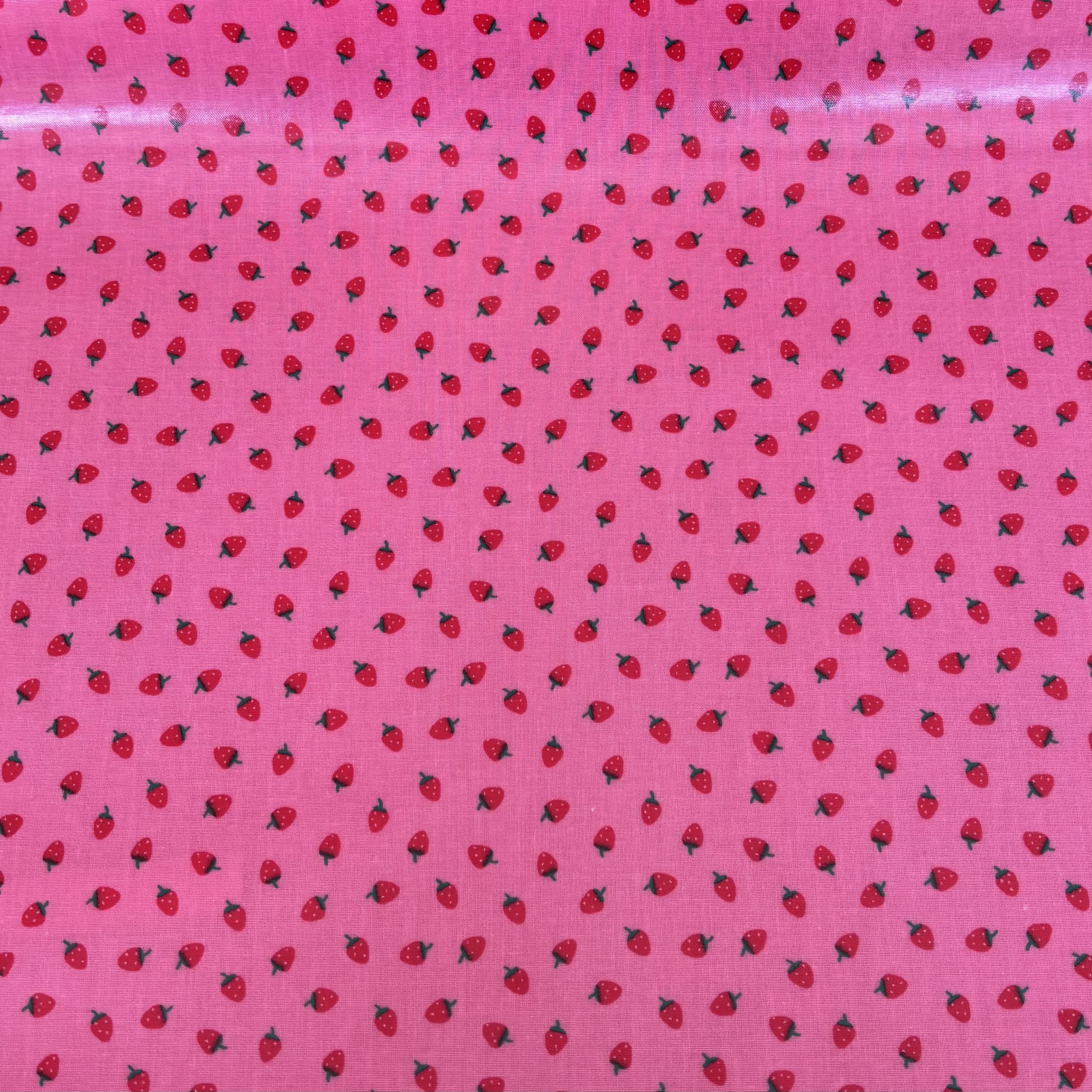 Beschichteter Stoff Wachstuch pink mit Erdbeeren