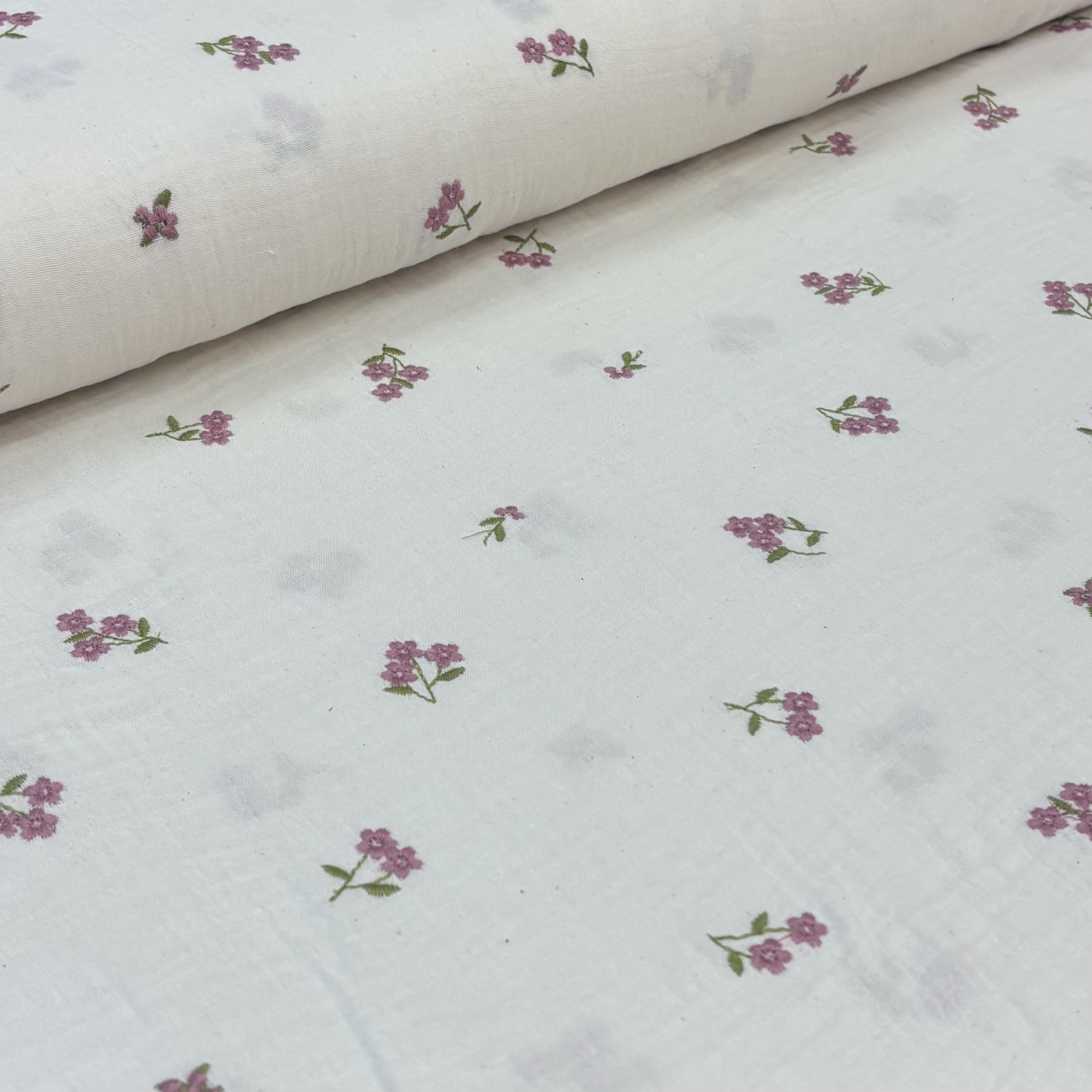 Musselin Double Gauze ecru mit rosa Blumen