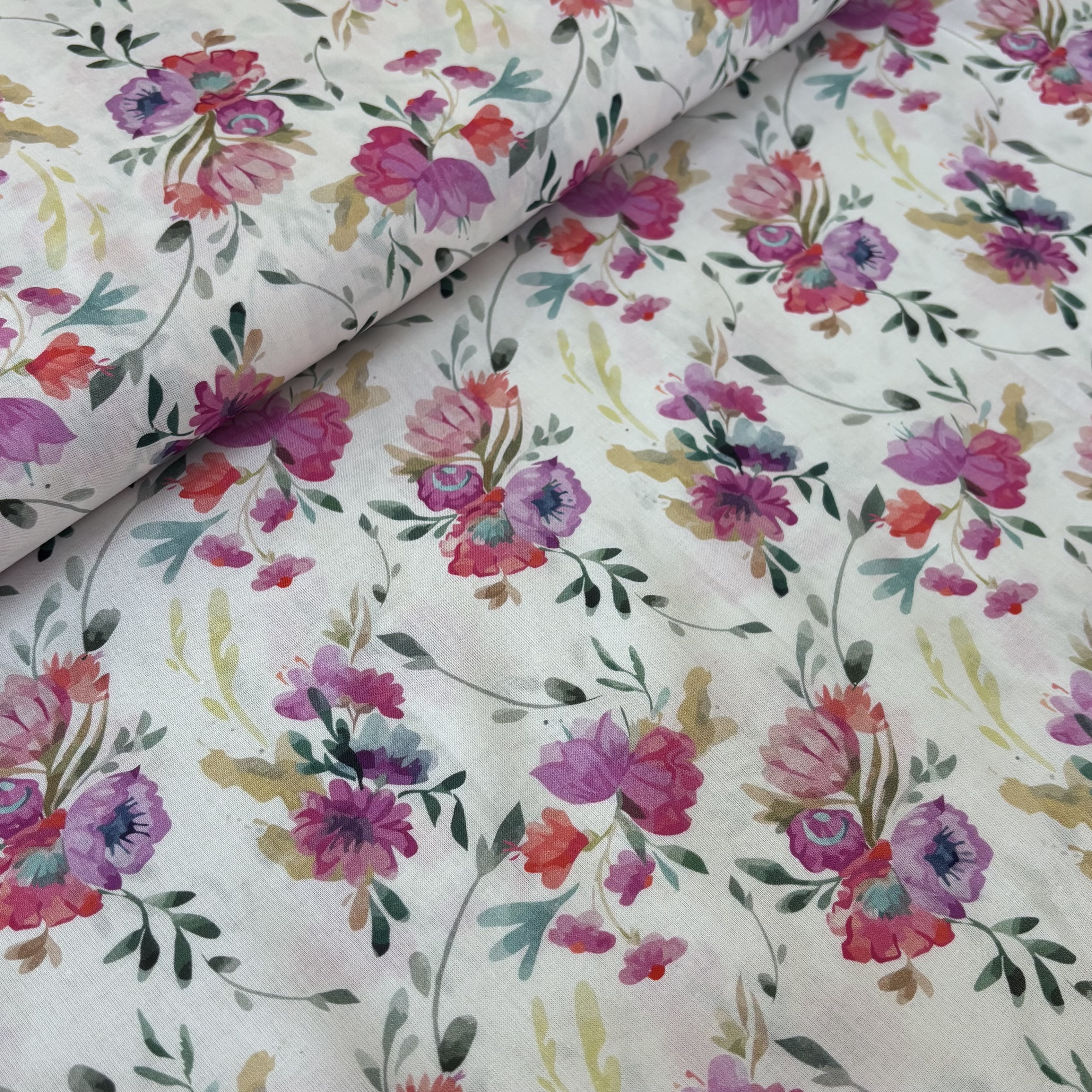 Baumwolle Baumwollstoff weiß mit Blumen