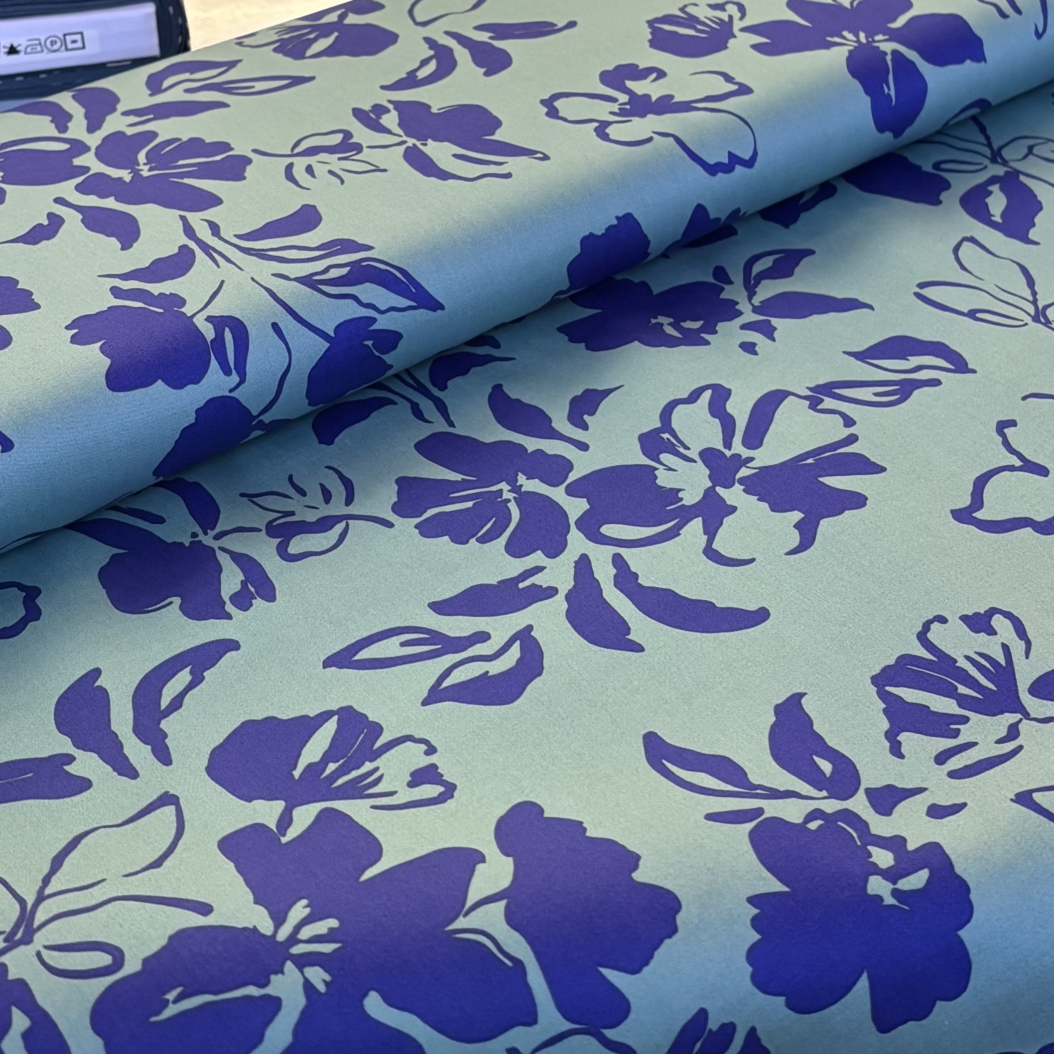 Baumwollsatin türkis floral Baumwolle Satin