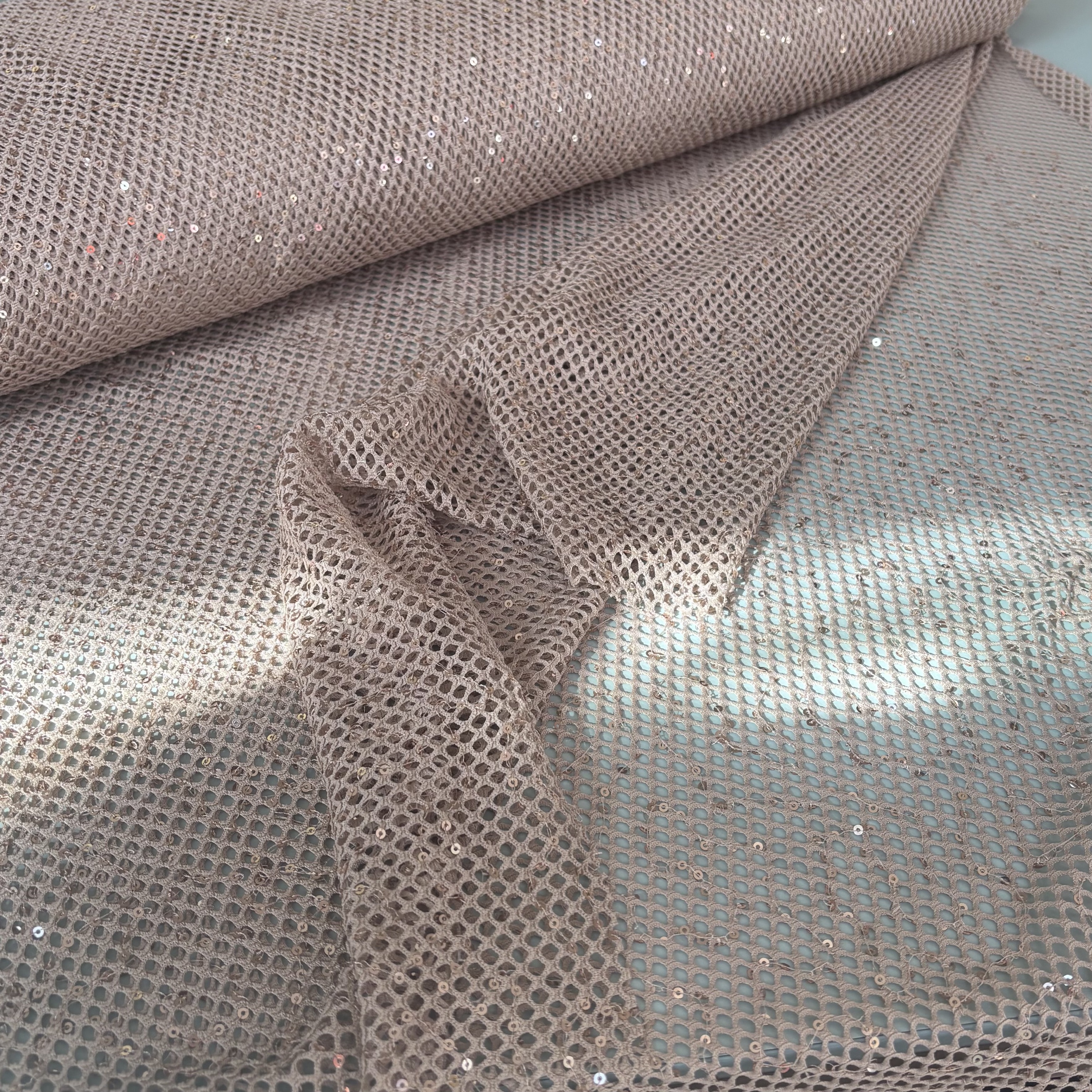  Strick beige gold mit Pailletten