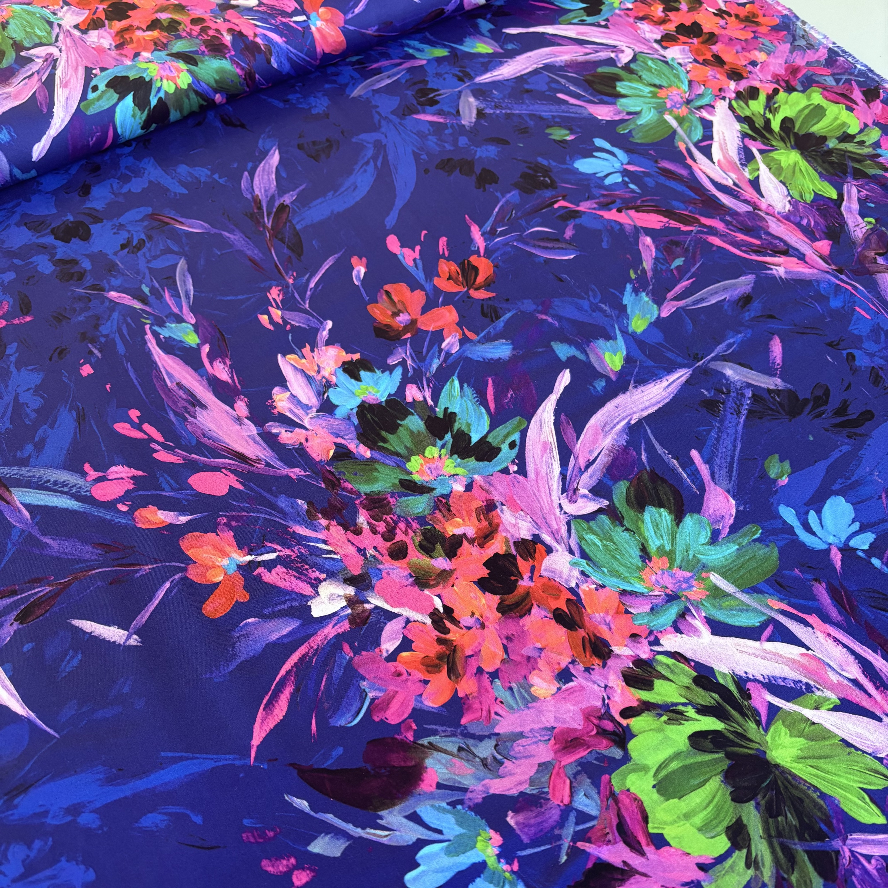 Viskose Viskosesatin Satin blau floral 