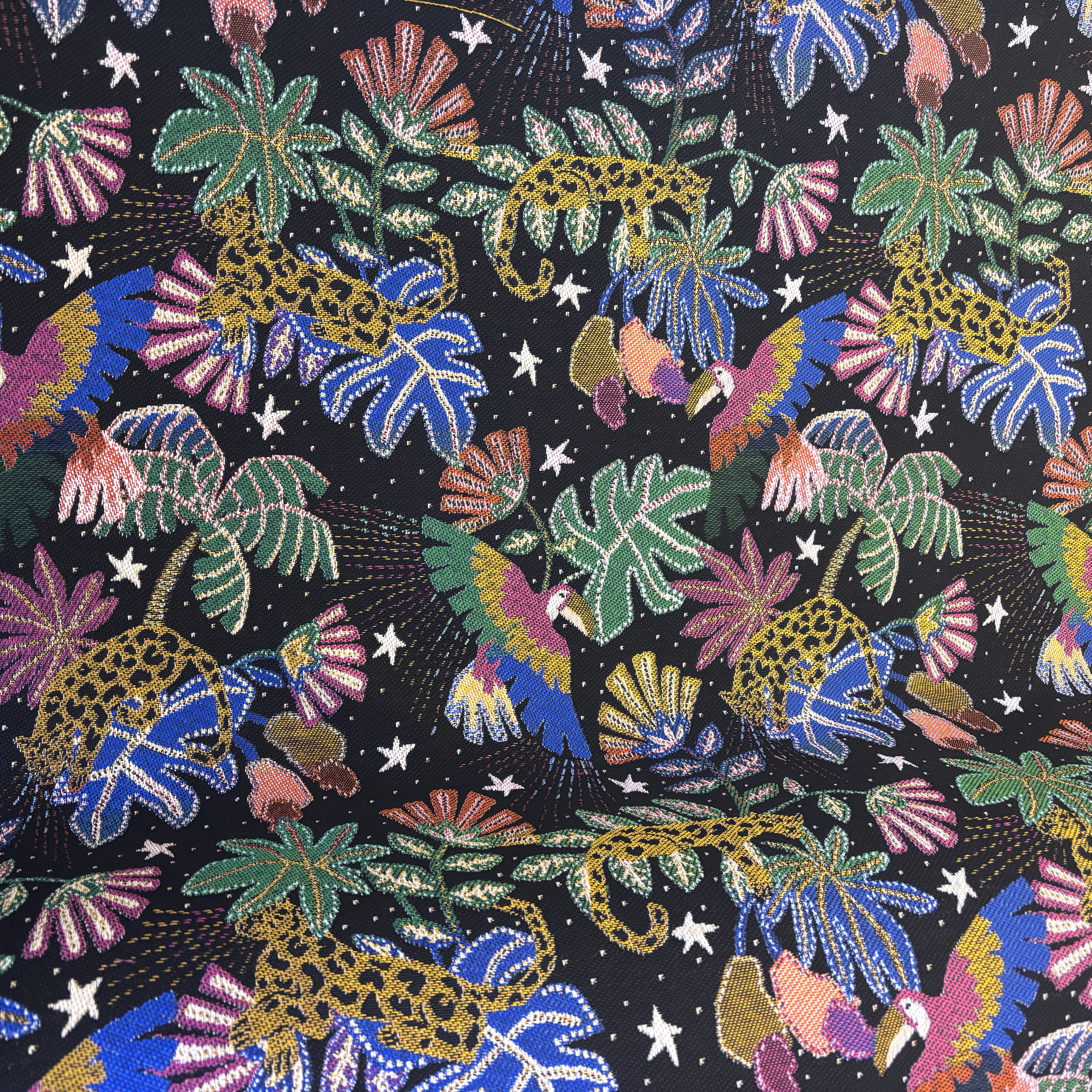 Dekostoff Jacquard Bresil Papagei und Leopard 