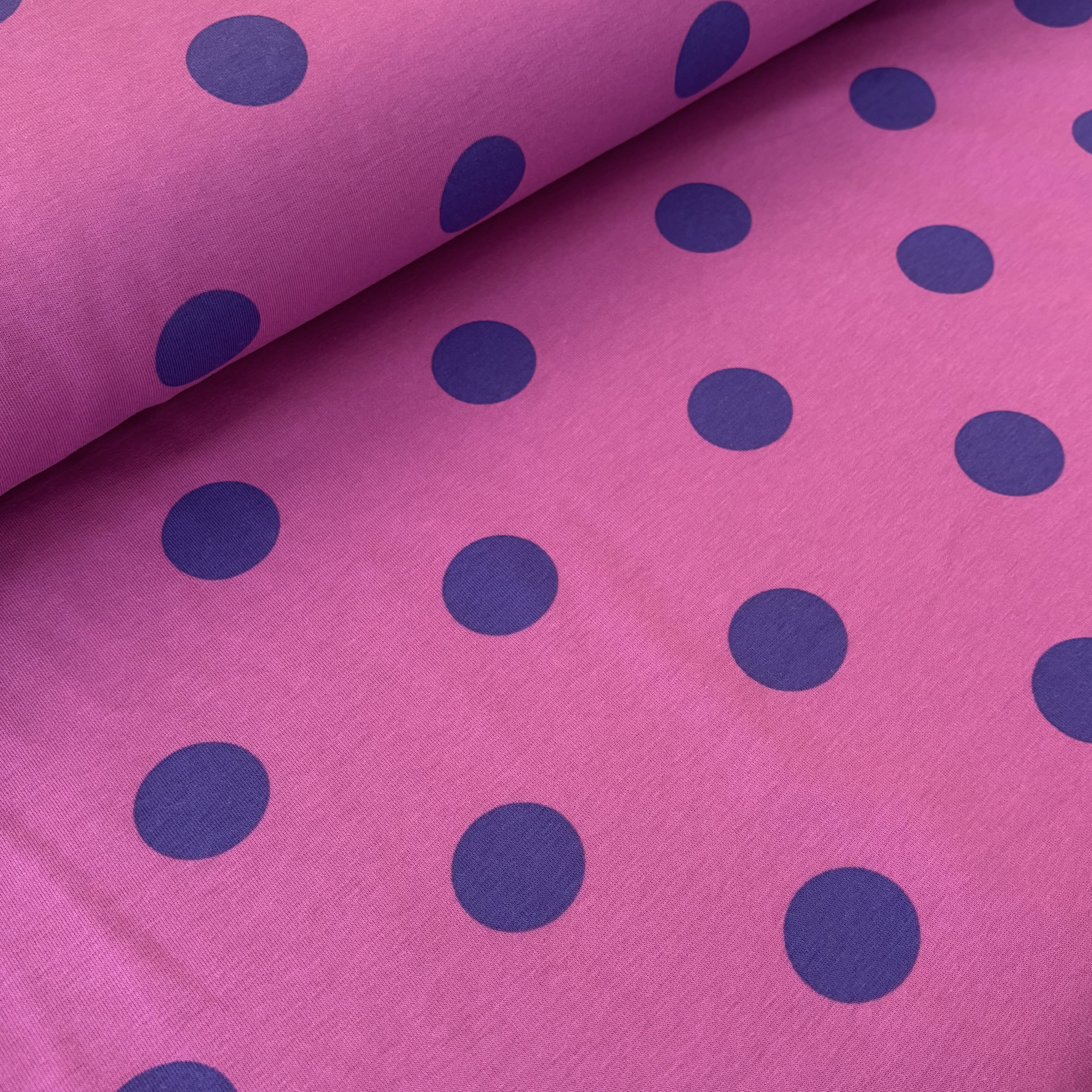 Jersey French Terry mauve rosa mit lila Punkten