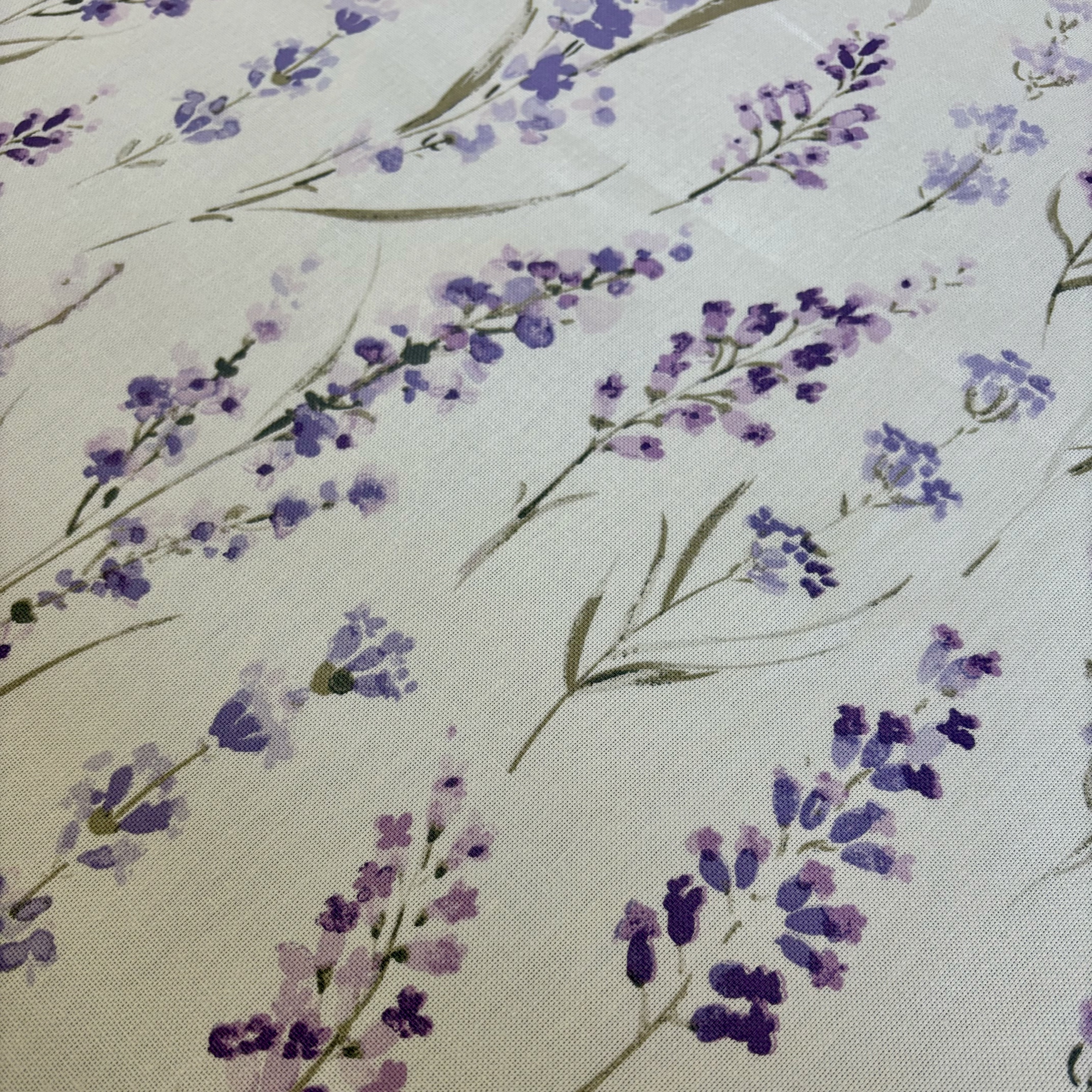 Canvas mit Lavendelblüten in Aquarelloptik