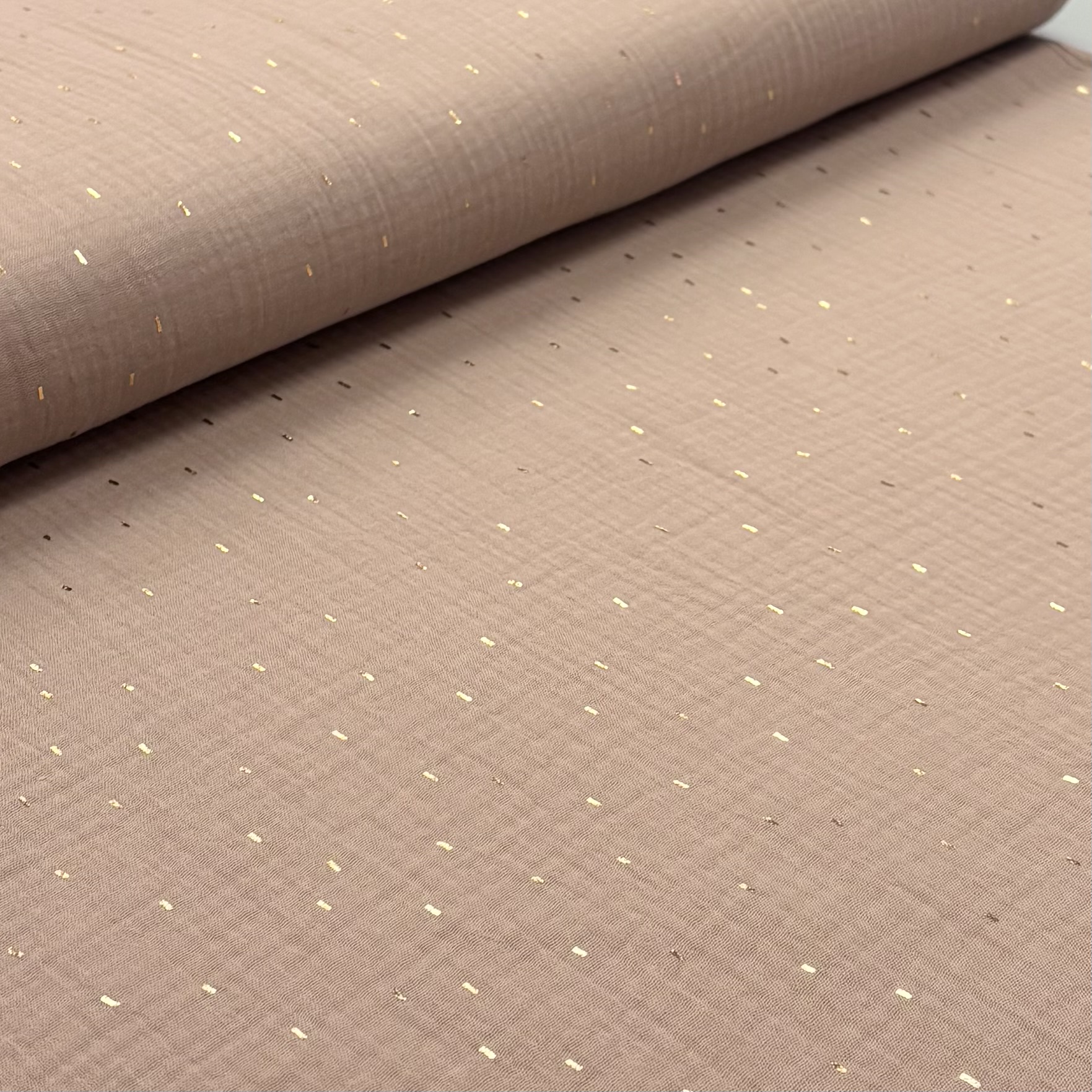 Musselinstoff Musselin beige mit goldenen Punkten