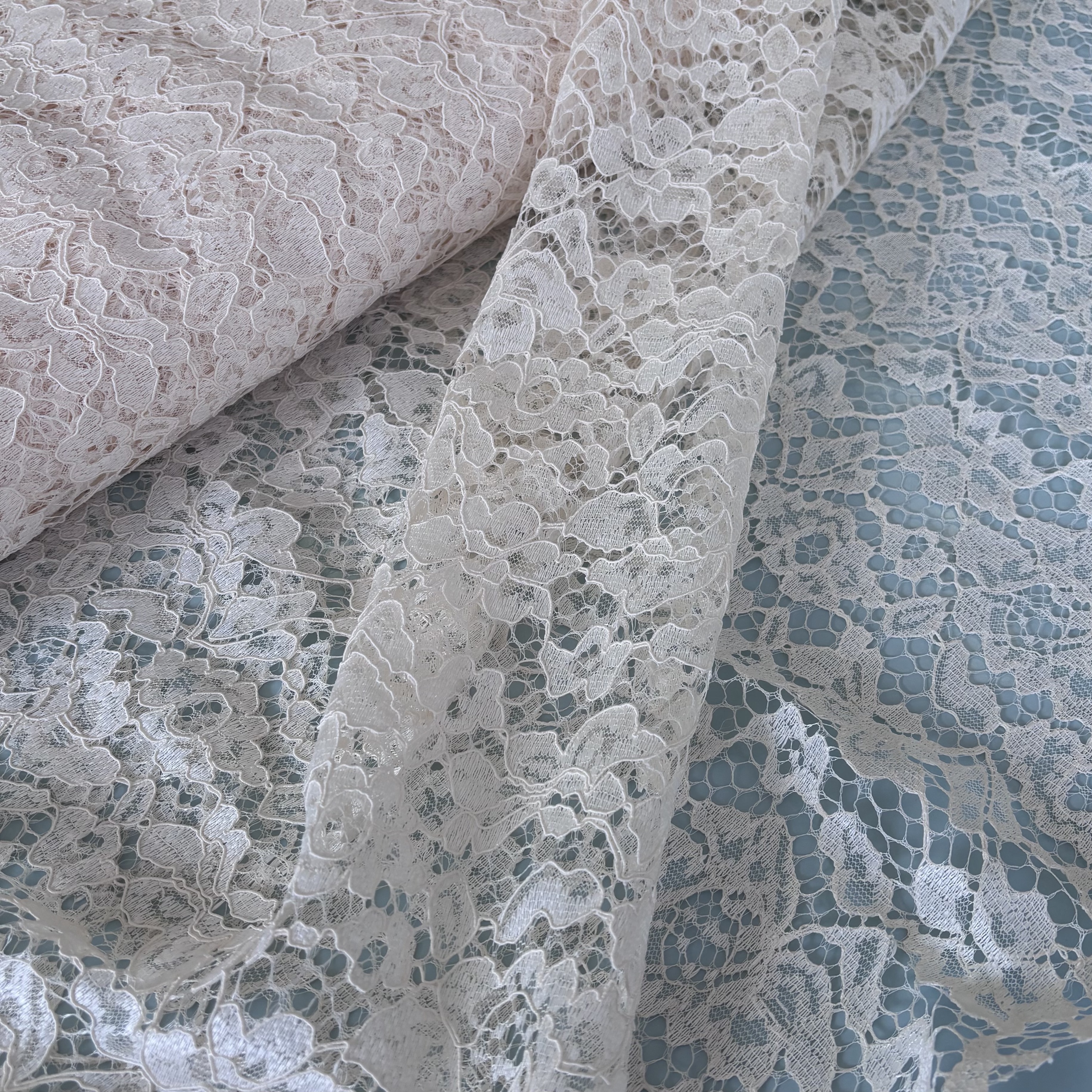 Spitze Spitzenstoff cremeweiß weiß