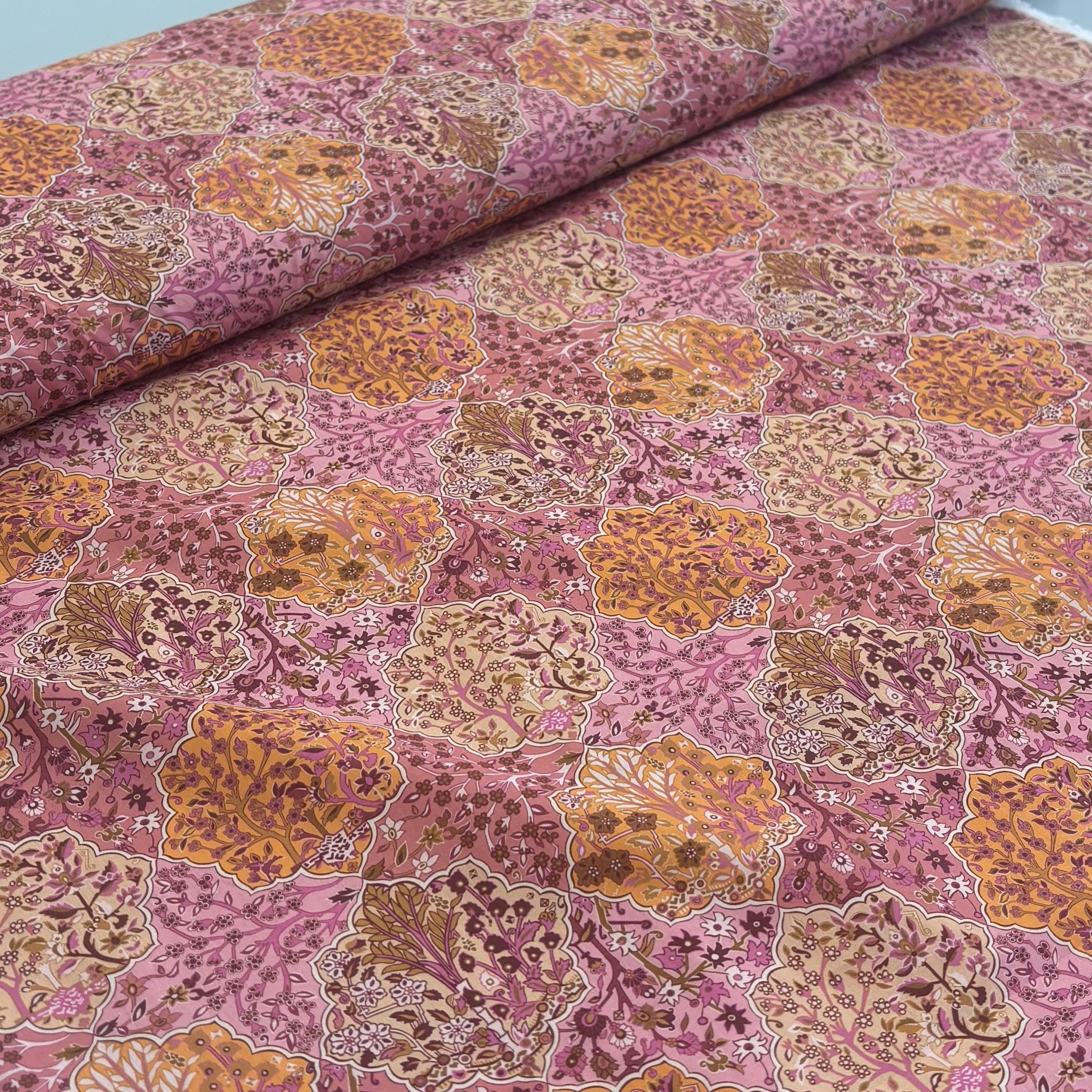 Liberty Fabric Garden Melody floral orange rosa