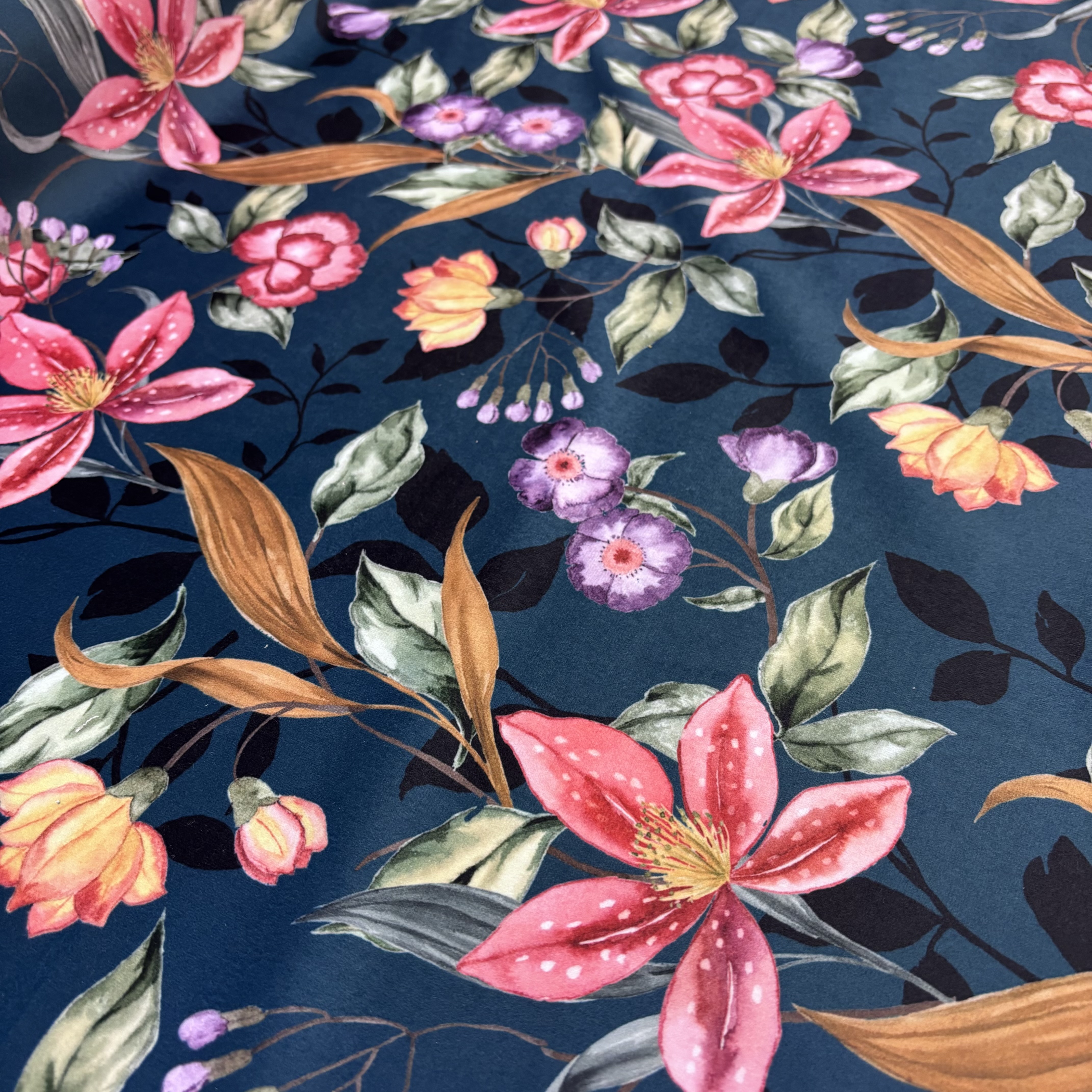 Samt Samtstoff blau mit Blumen Dekostoff