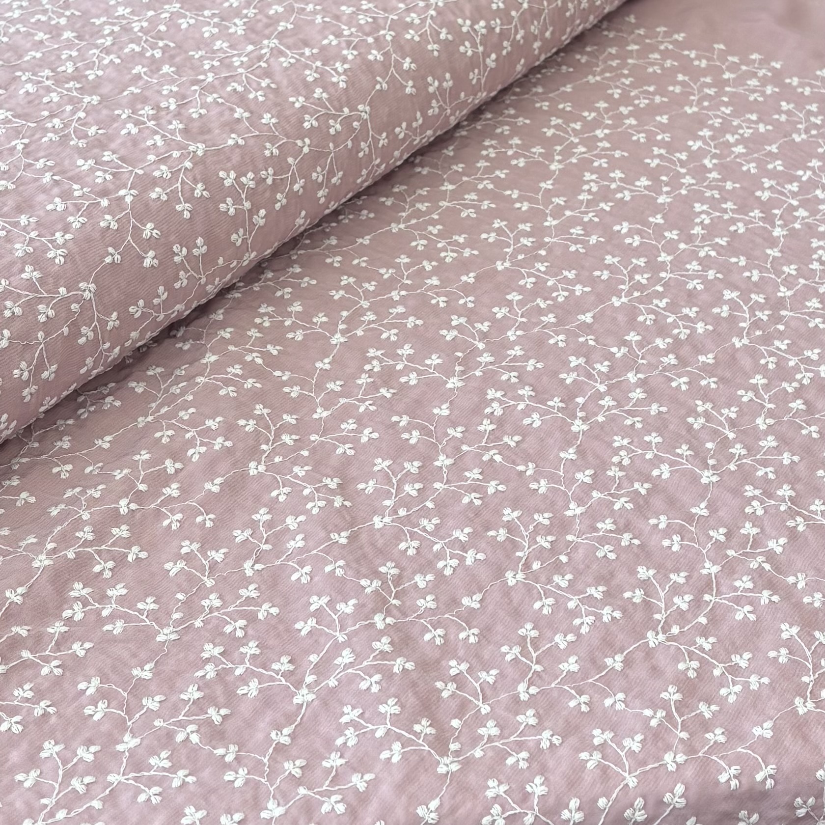 Viskose rosa bestickt