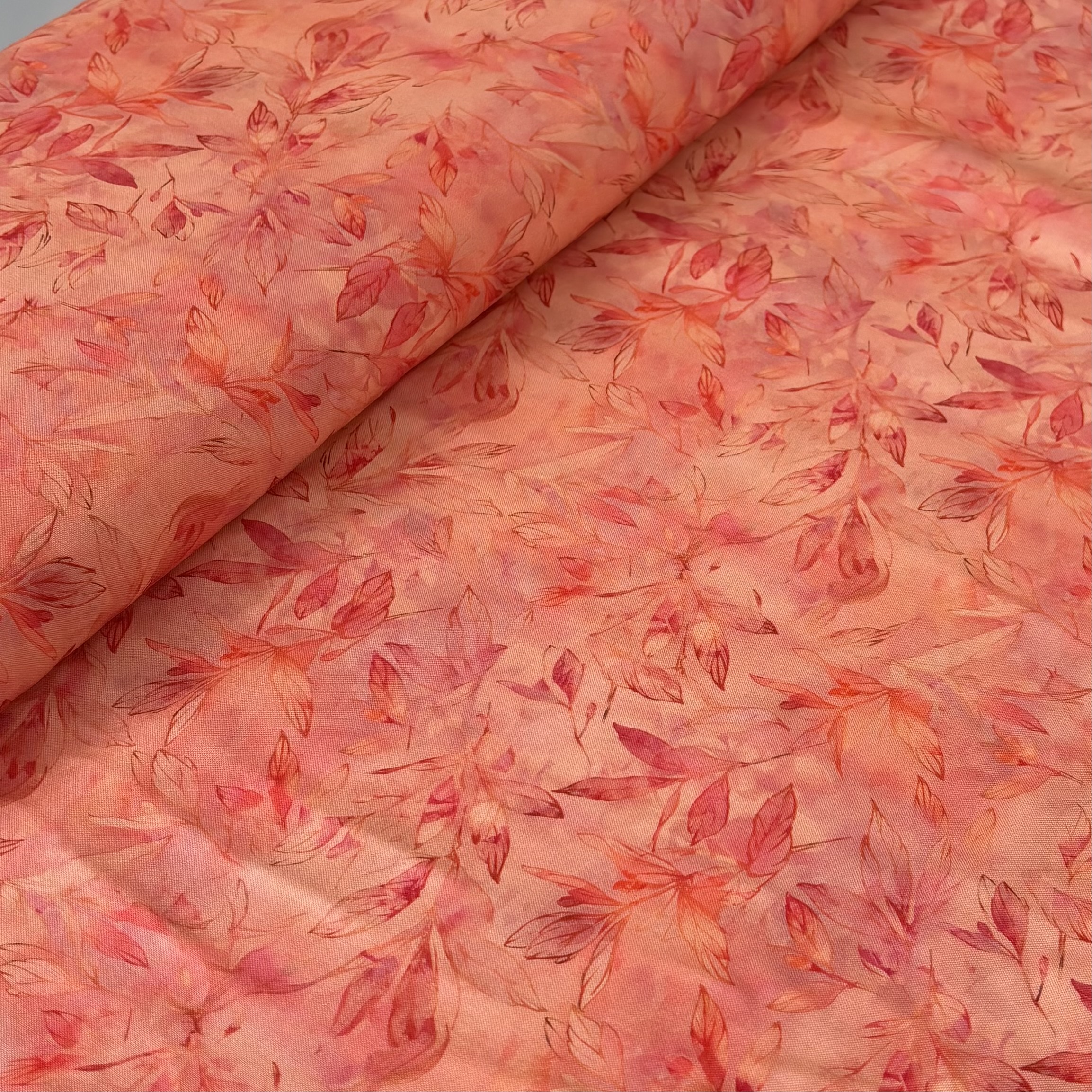 Viskose apricot mit Blättermuster
