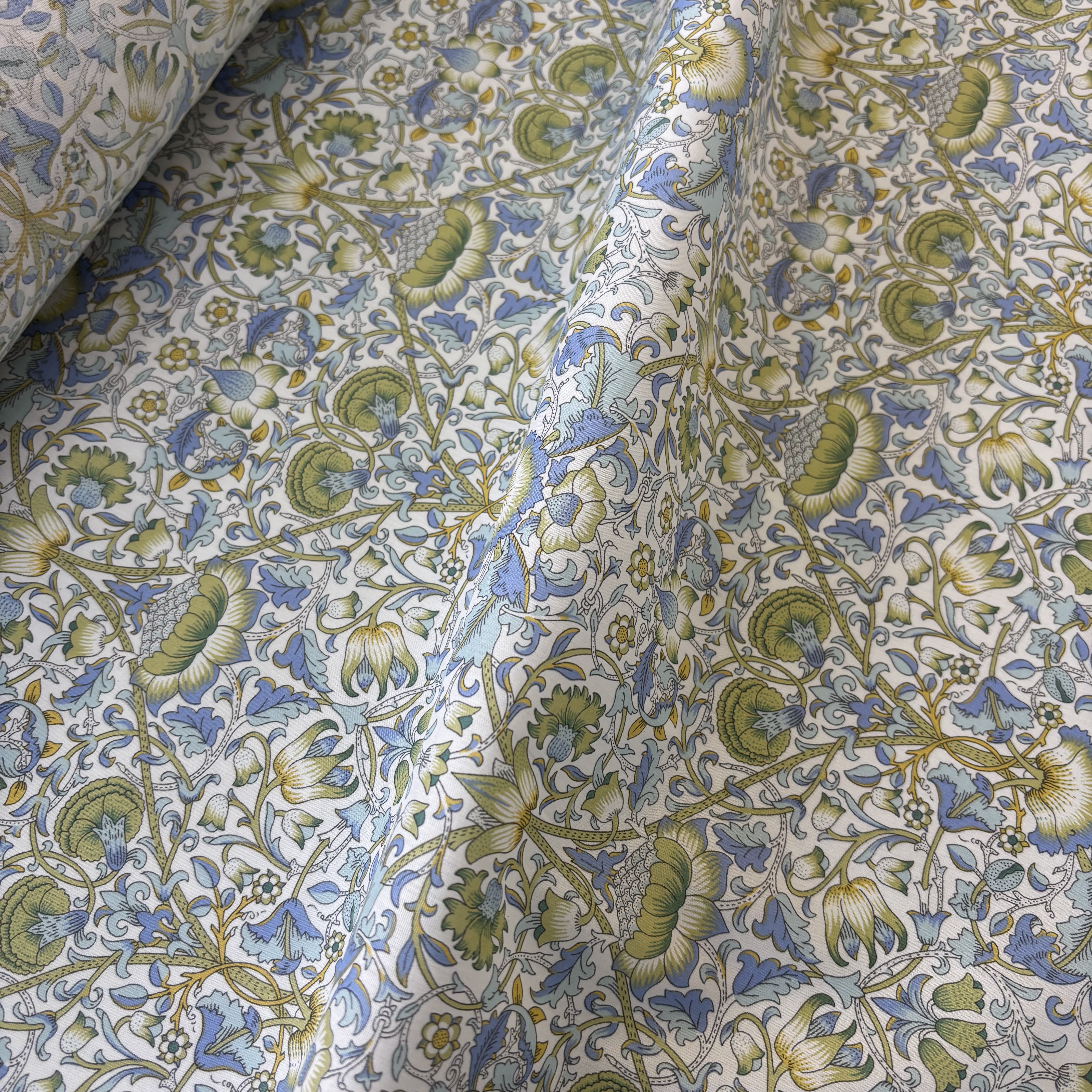 Liberty Fabric Lodden grün blau