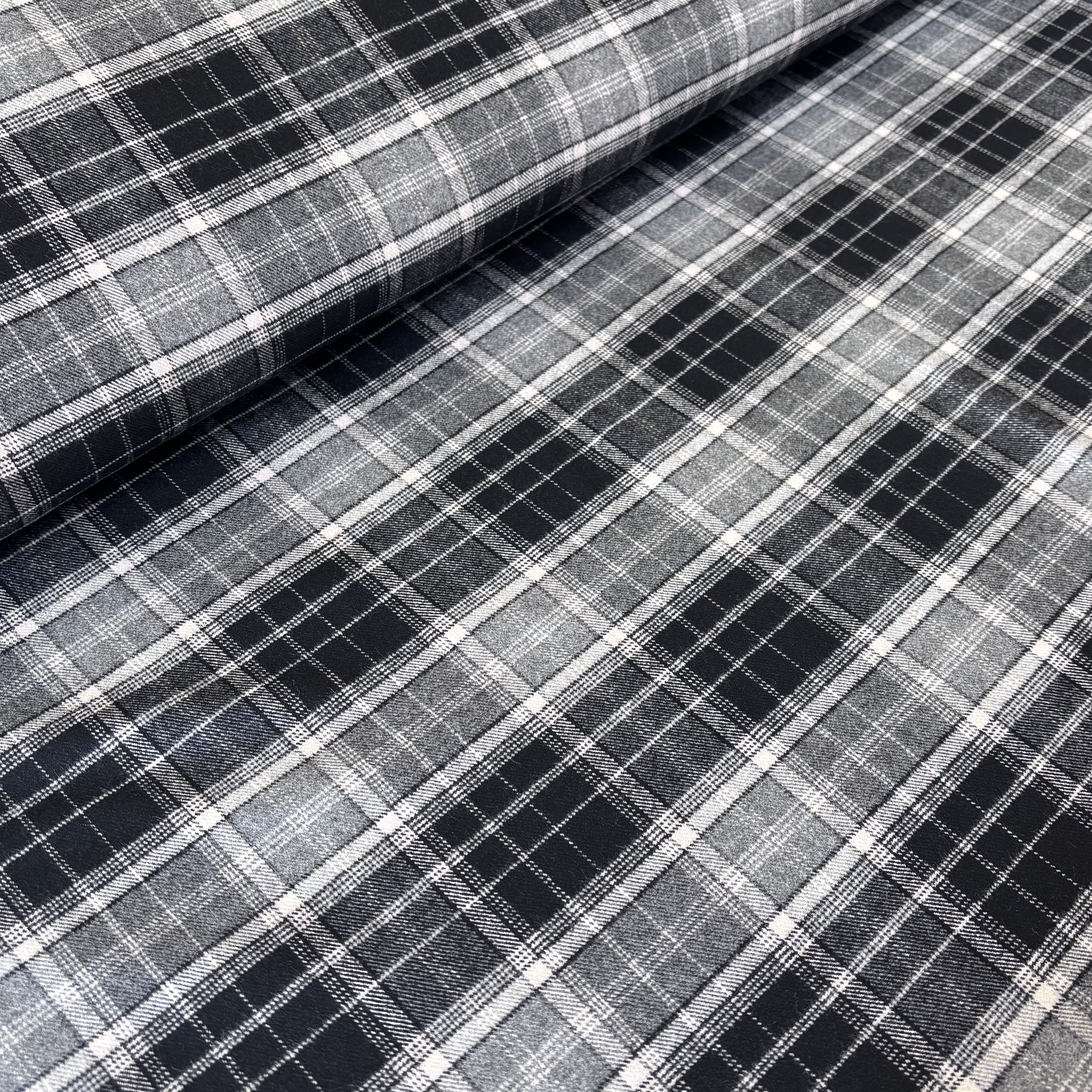 Karostoff grau kariert